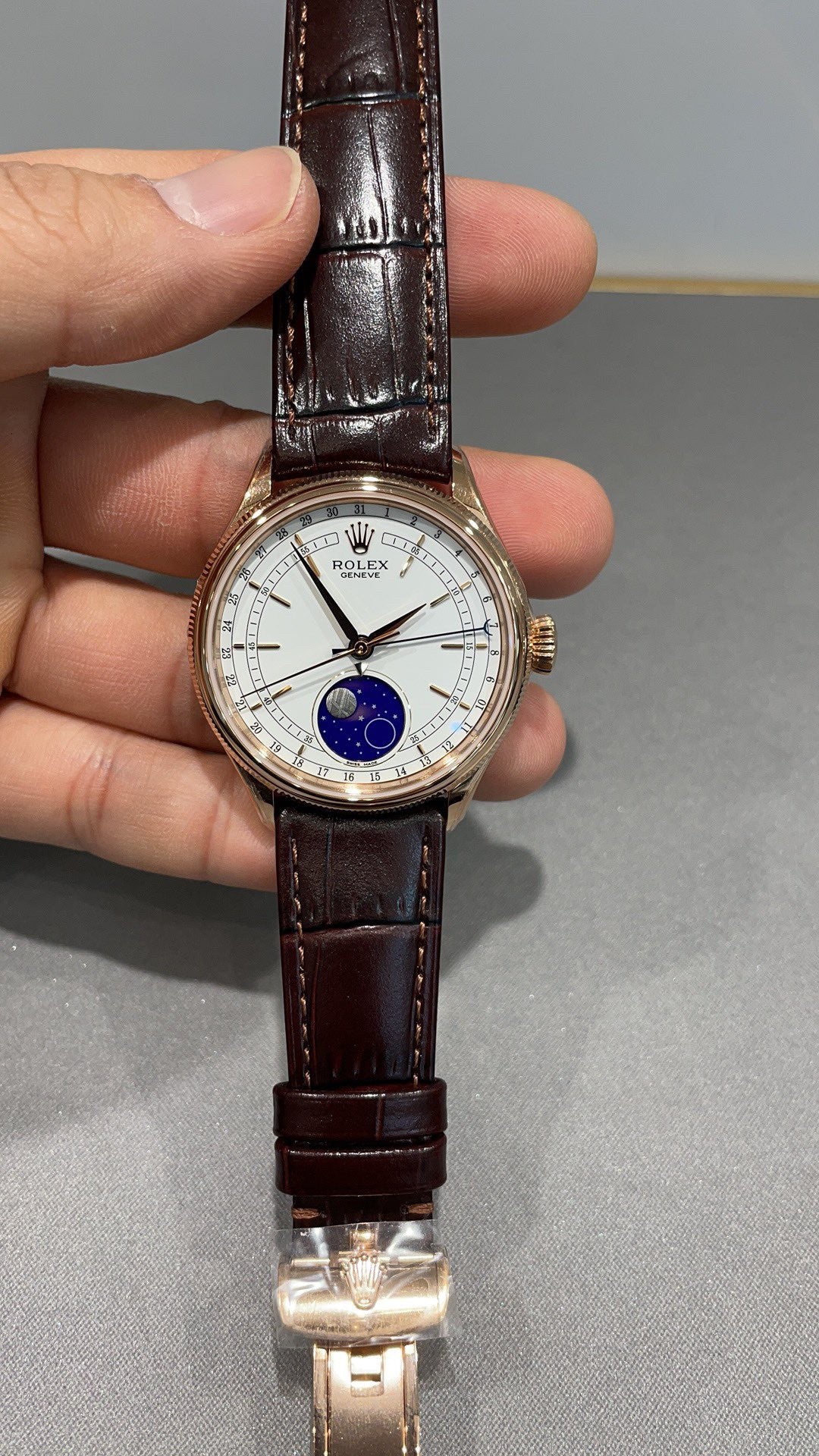 Brown Watch - FashionHype.xyz