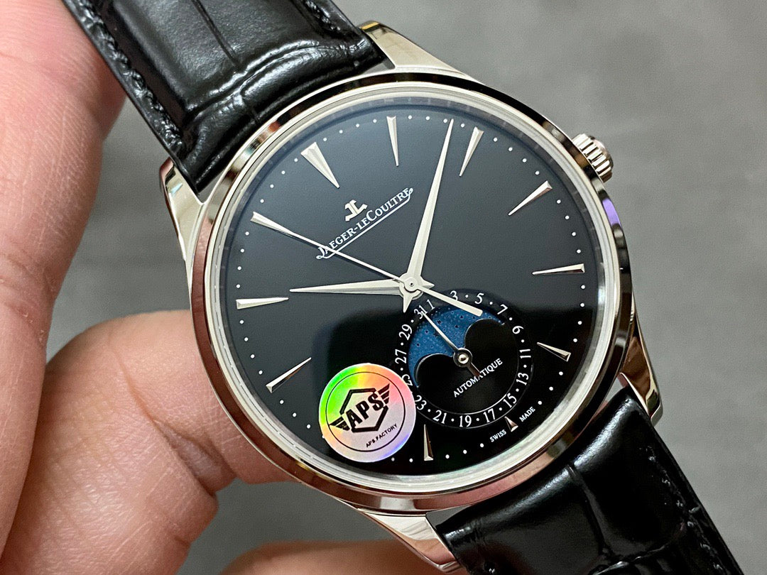 Schwarze Uhr