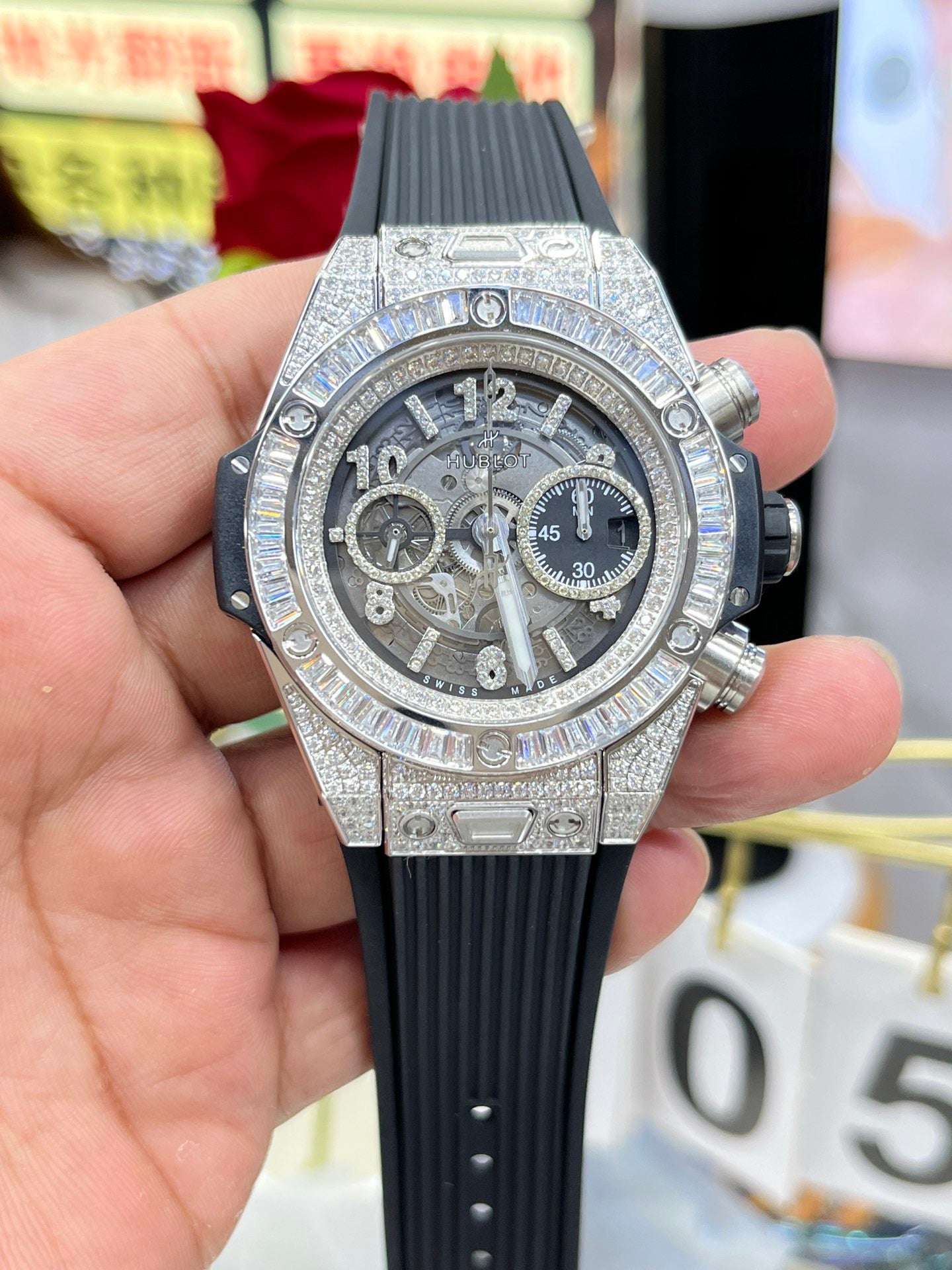 Schwarze Uhr