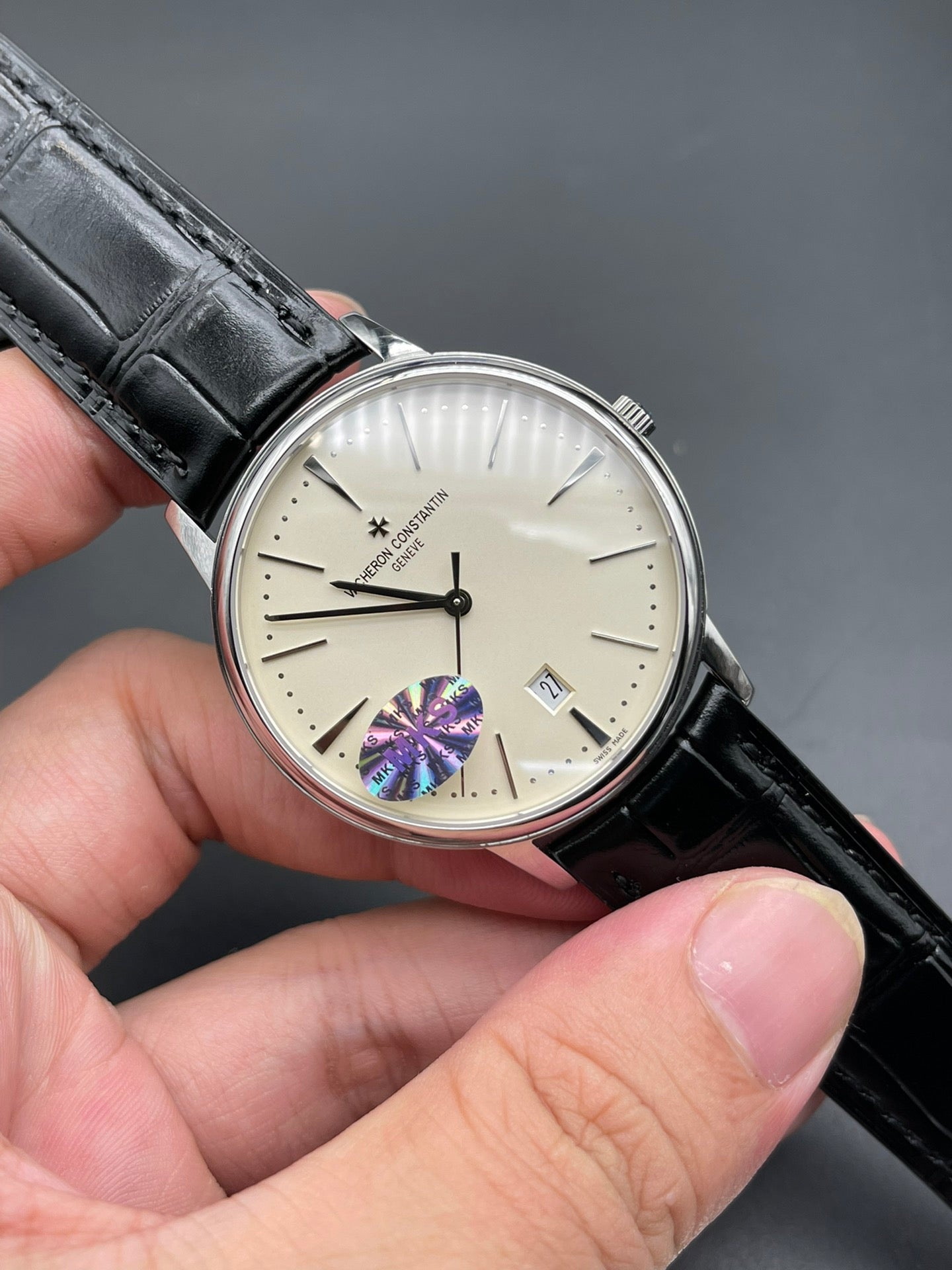 Schwarze Uhr