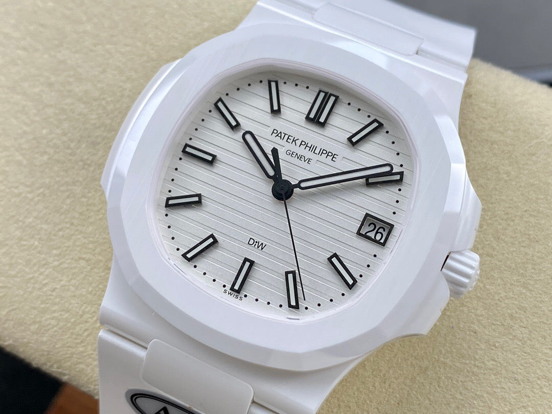 Weiße Uhr