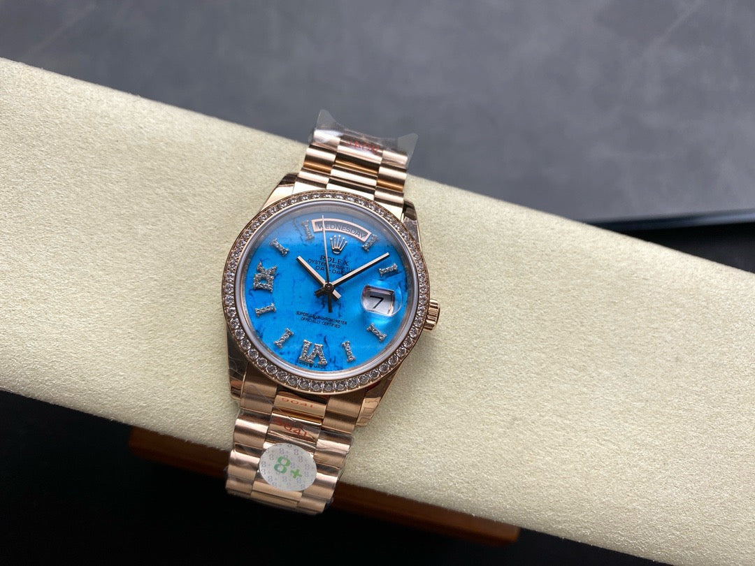 Goldfarbene Uhr