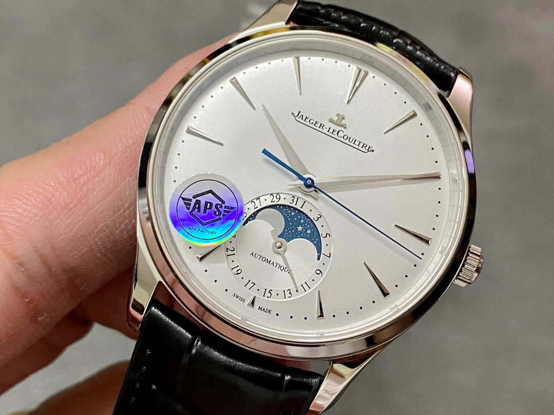 Schwarze Uhr
