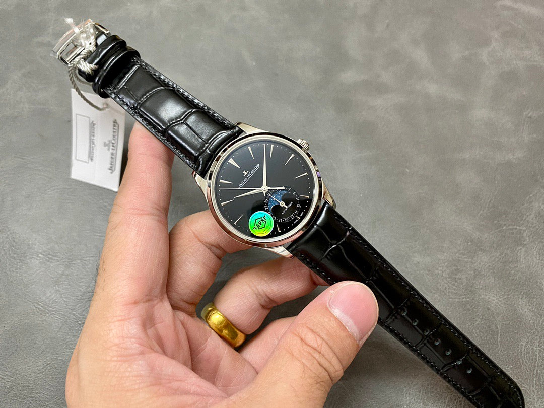 Schwarze Uhr