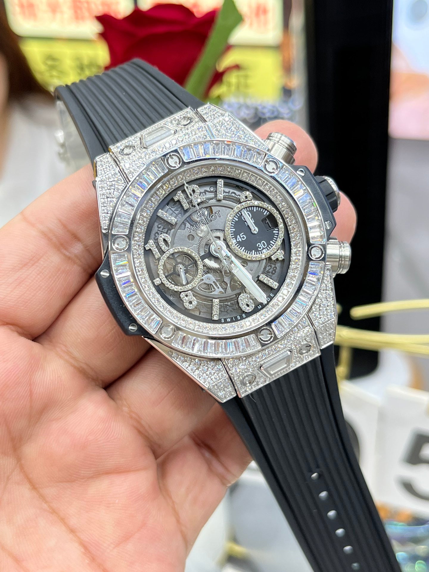 Schwarze Uhr