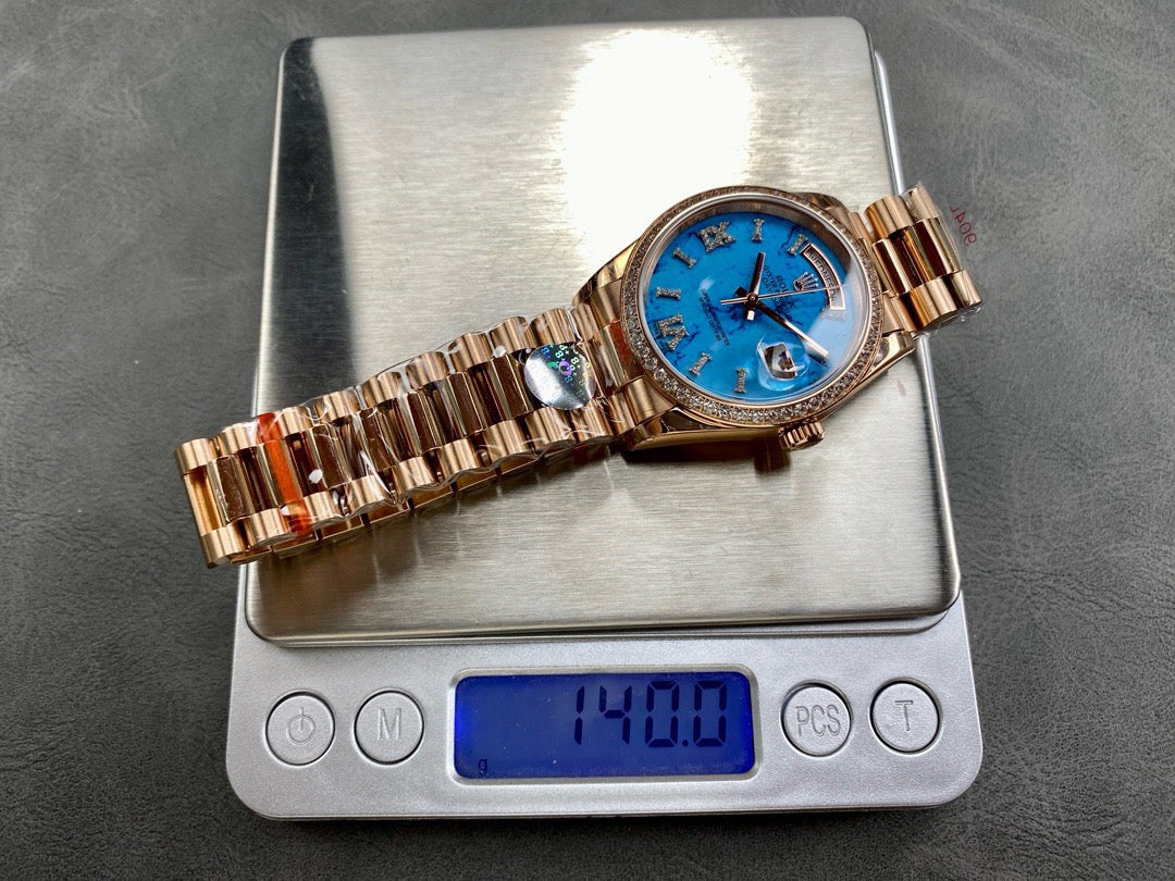 Goldfarbene Uhr
