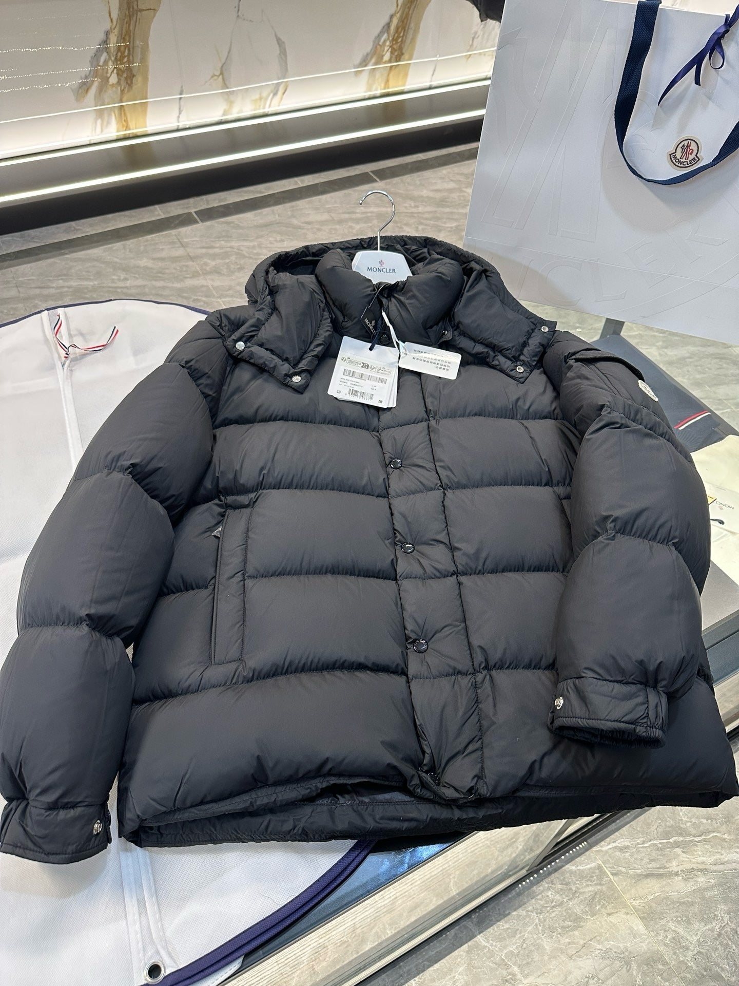 Black Jacket - FashionHype.xyz