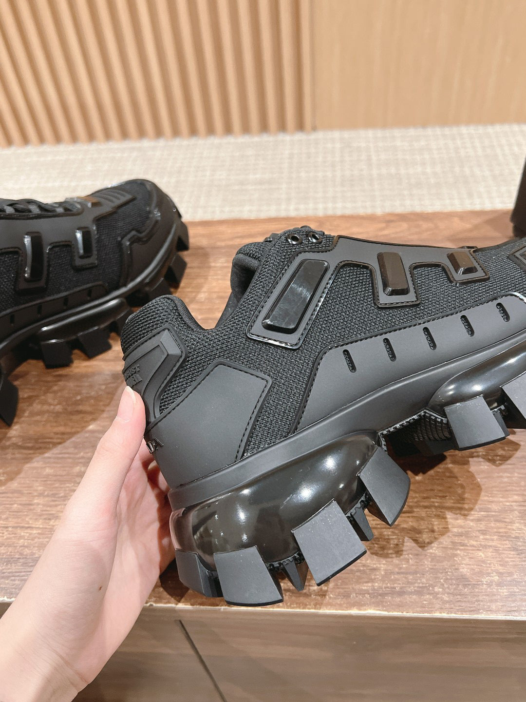 Weiß-Grüne Schuhe