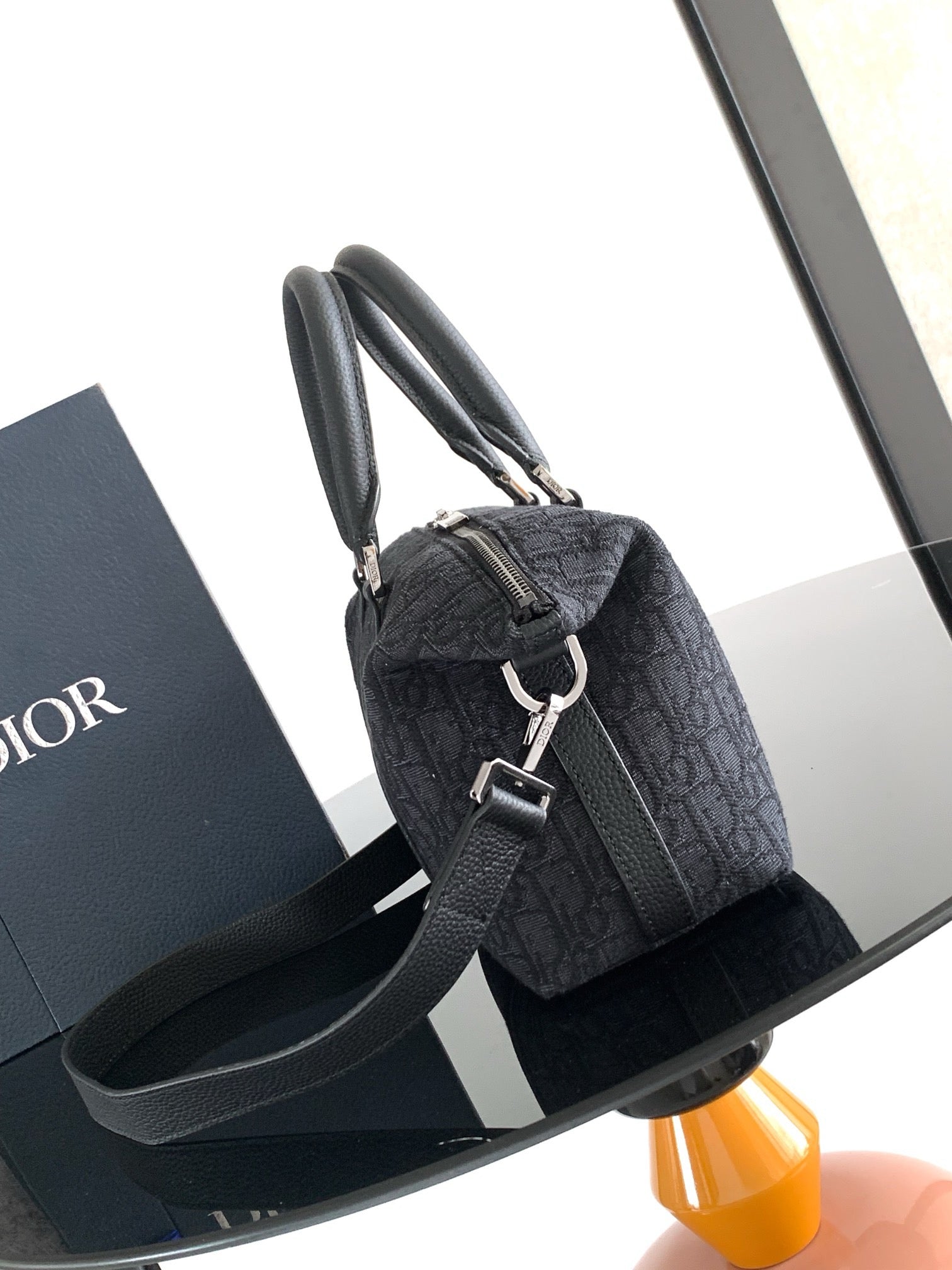 Mehrfarbige Tasche