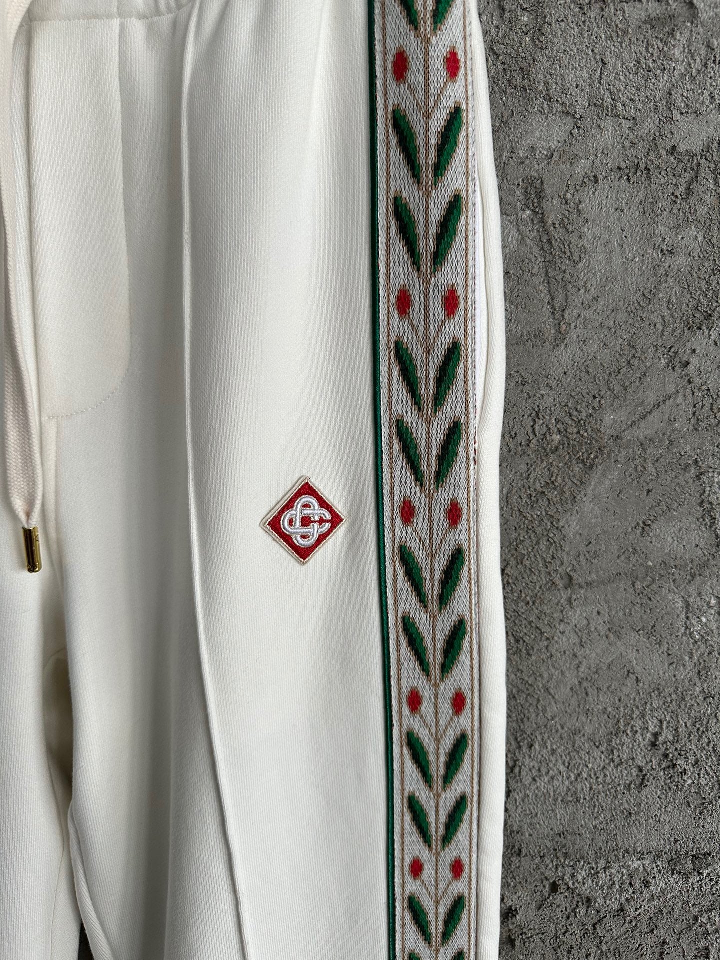 White and Black Pant - FashionHype.xyz