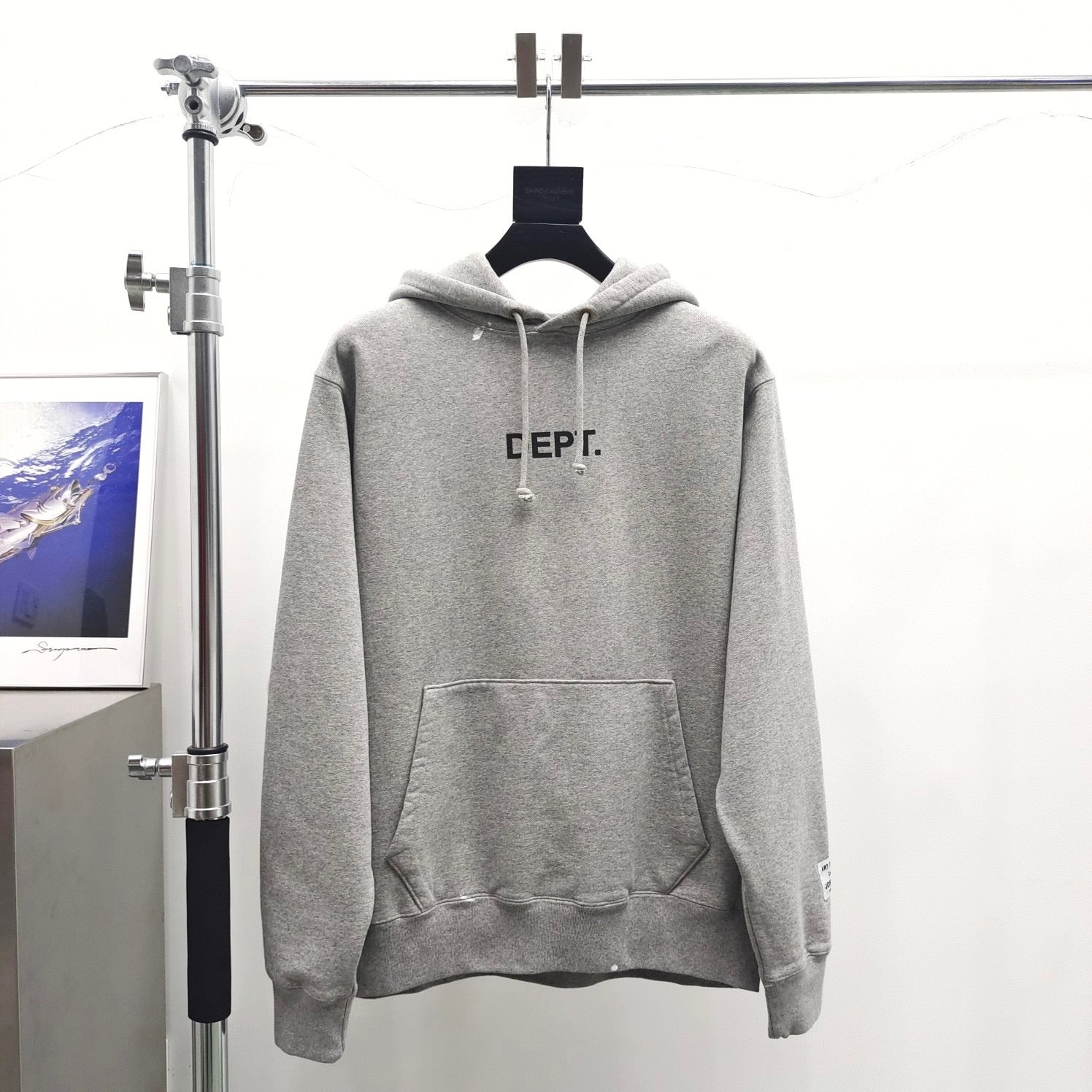 Grauer Hoodie