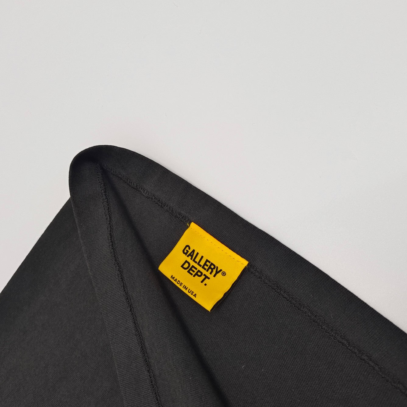 Schwarzes T-Shirt