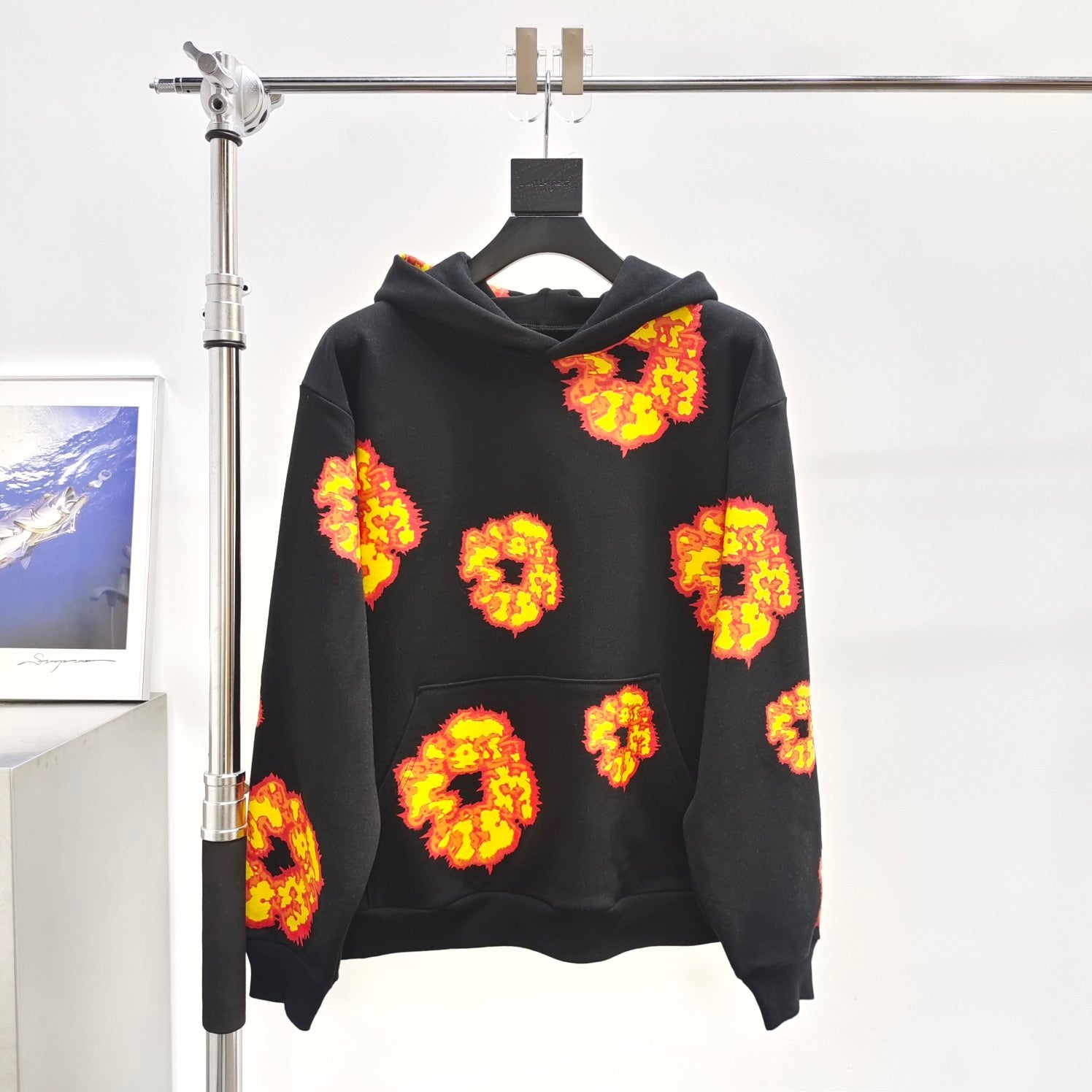 Schwarzer Hoodie