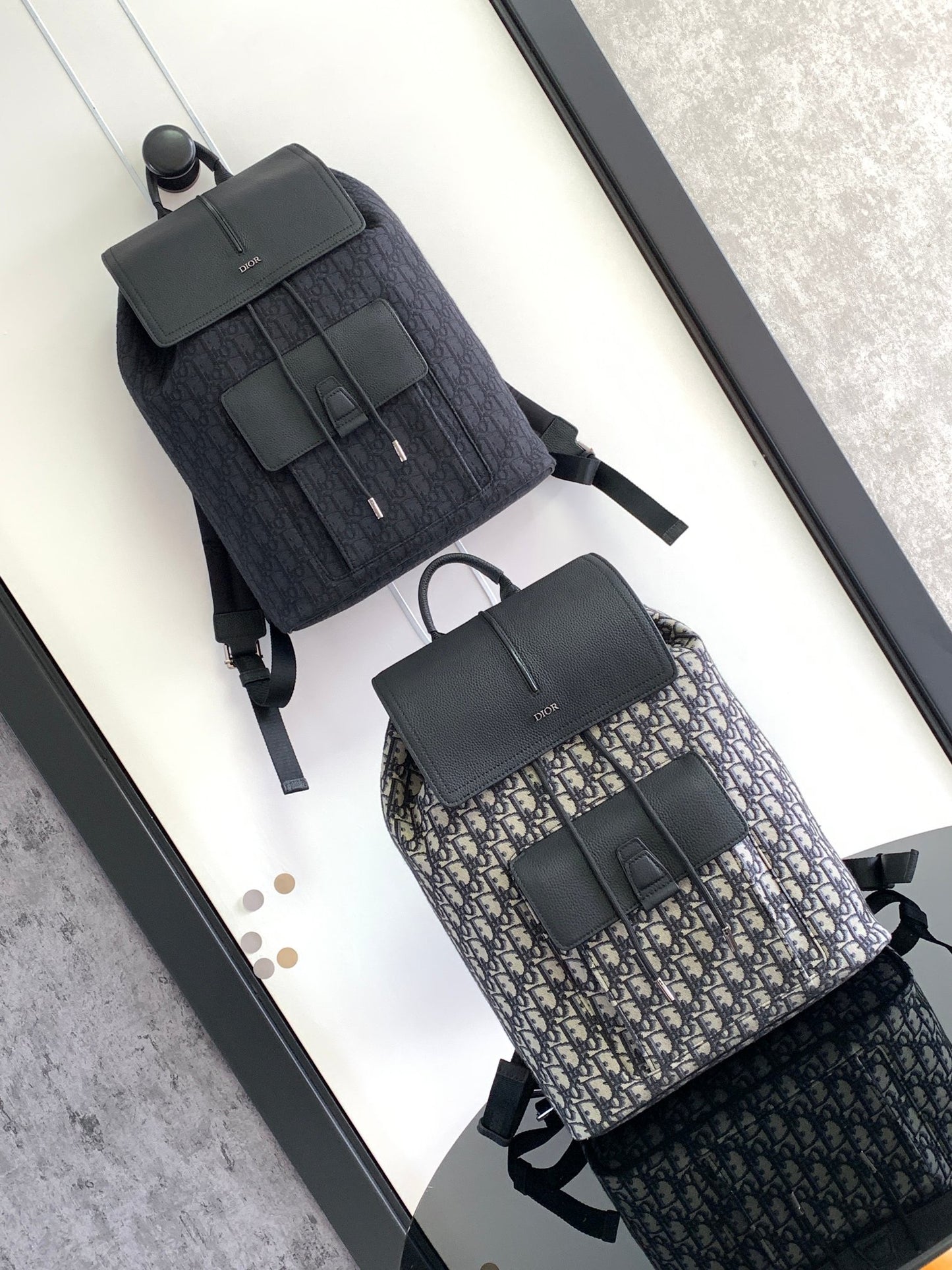 Bolso color albaricoque y negro