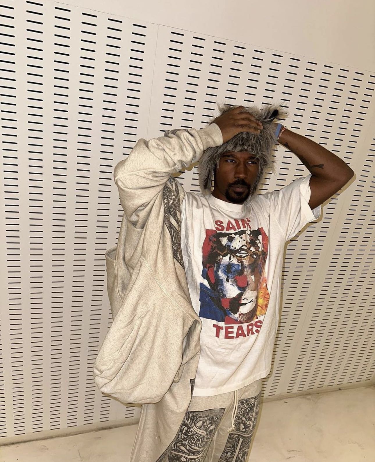 weißes T-Shirt