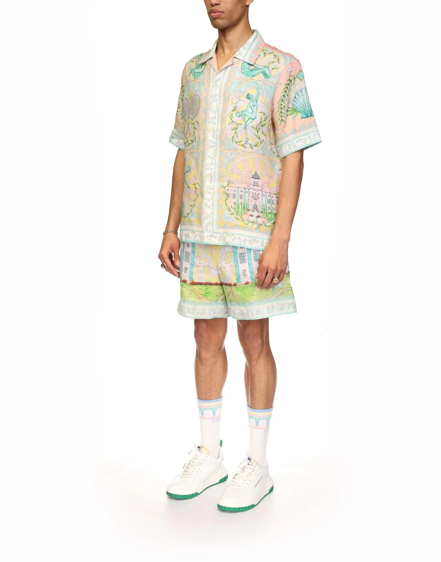 قميص متعدد الألوان