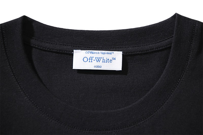 Schwarzes und graues T-Shirt