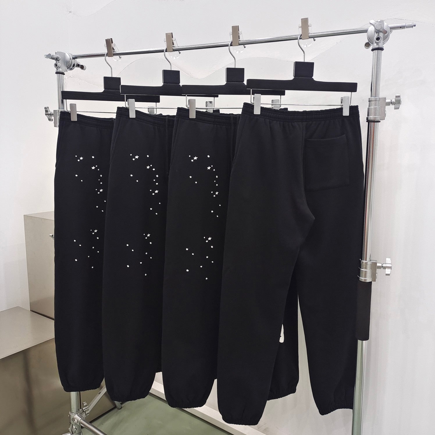 Schwarze Hosen