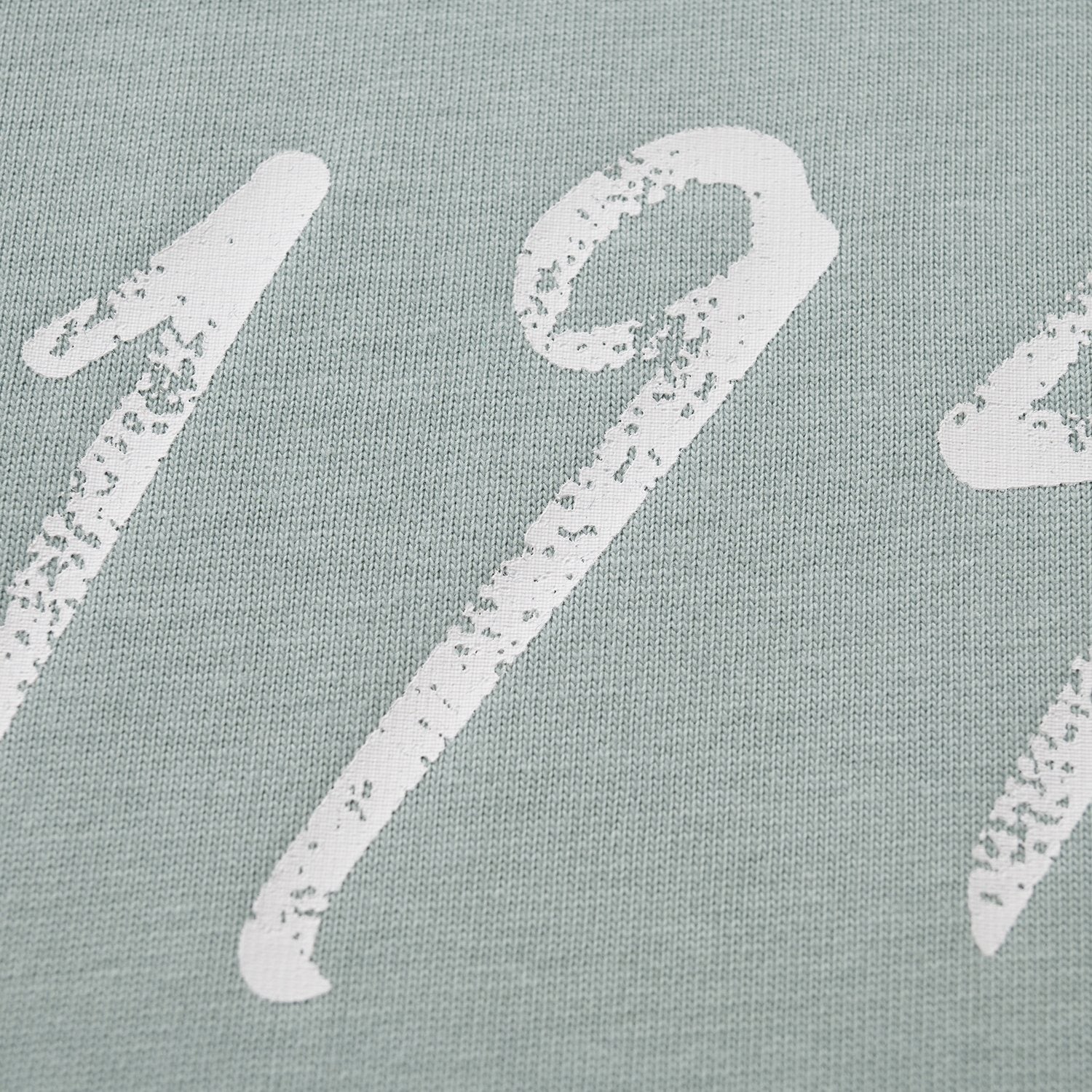 Schwarzes, weißes und blaues T-Shirt