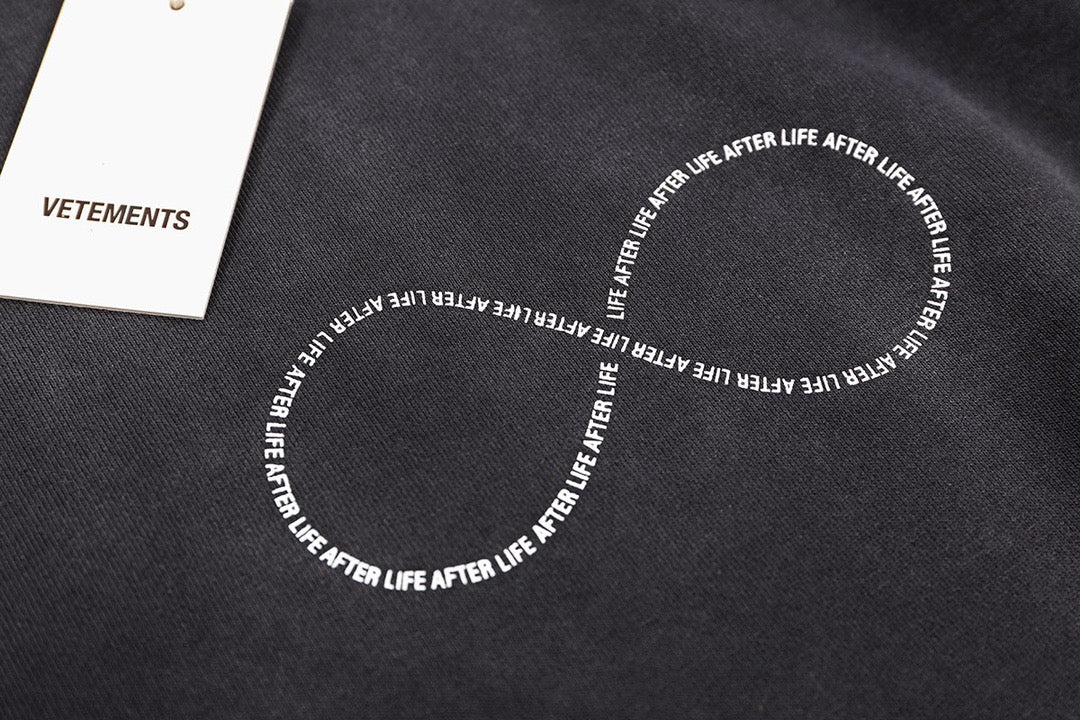 Schwarzer Hoodie