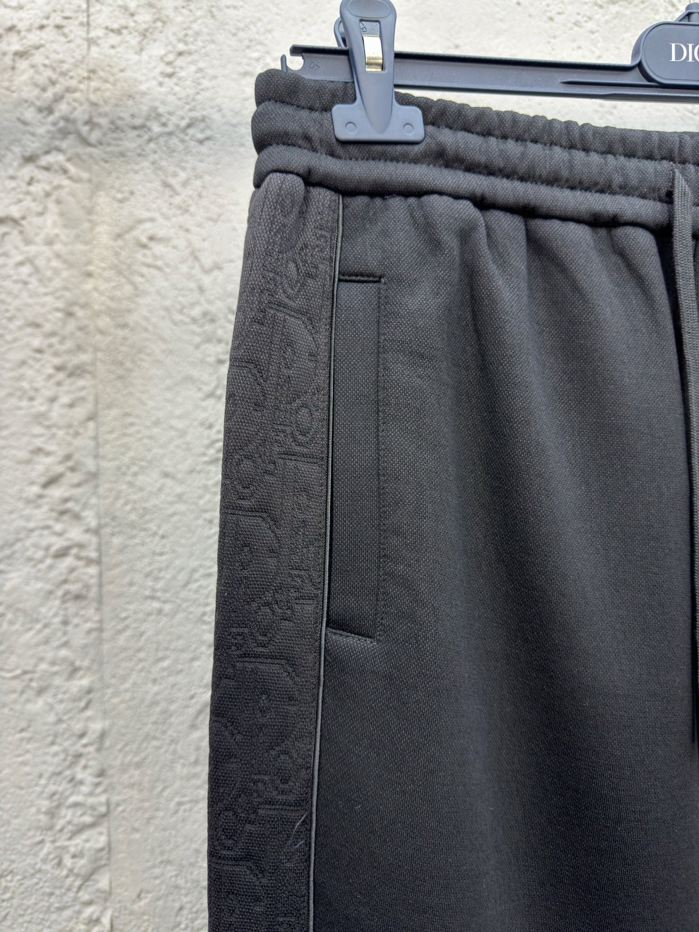 Schwarze Hosen