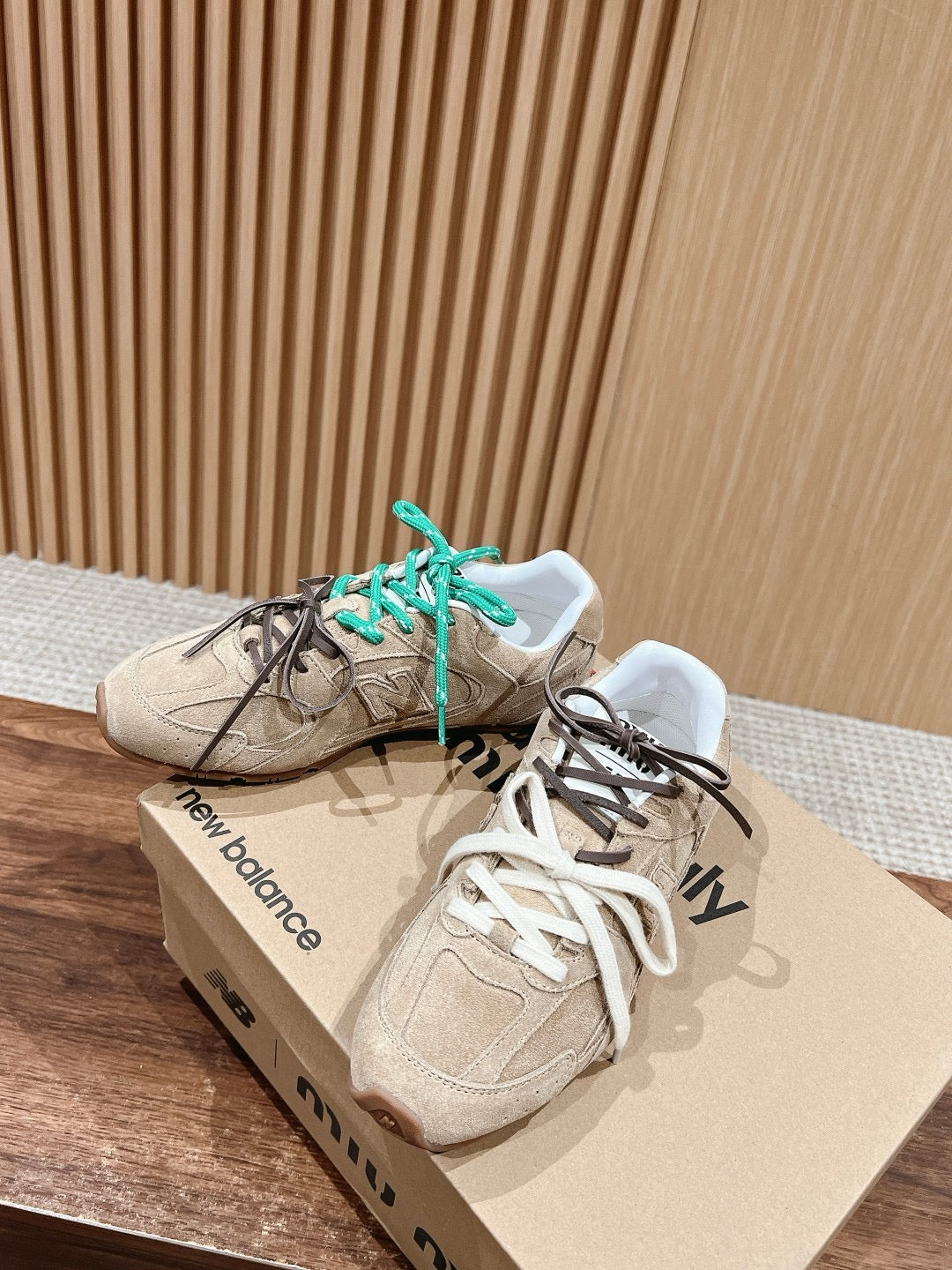 Mehrfarbige Schuhe