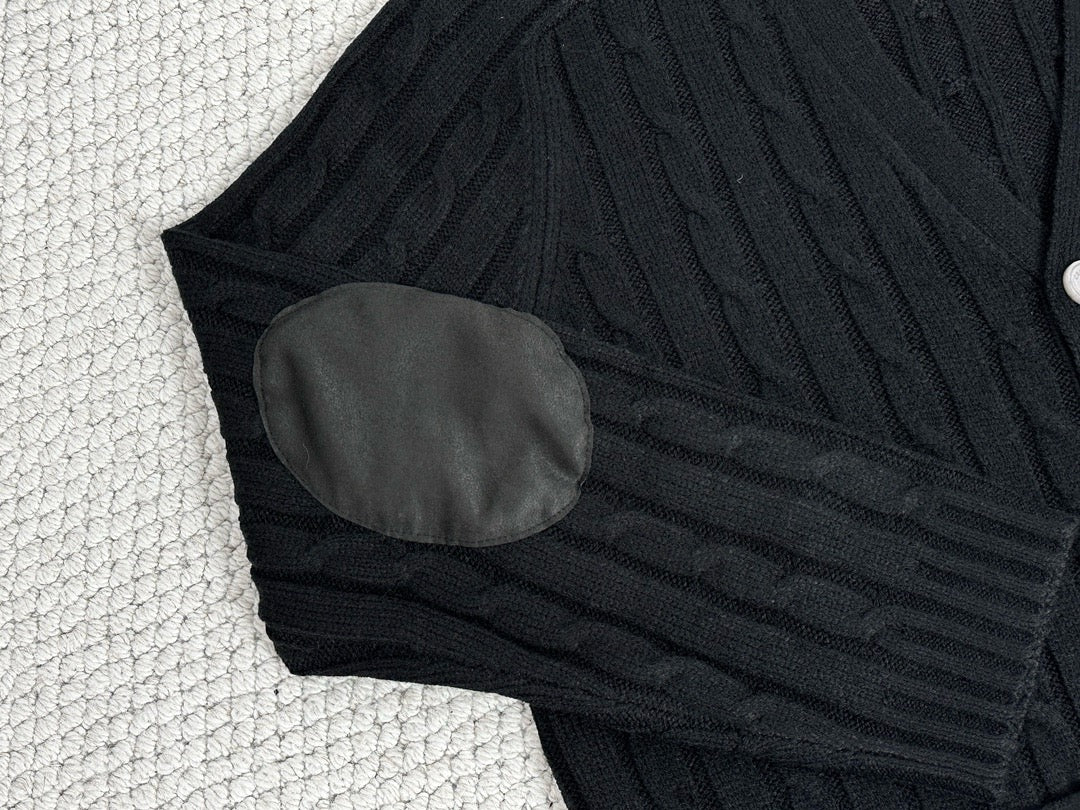 Black Jacket - Size L - FashionHype.xyz