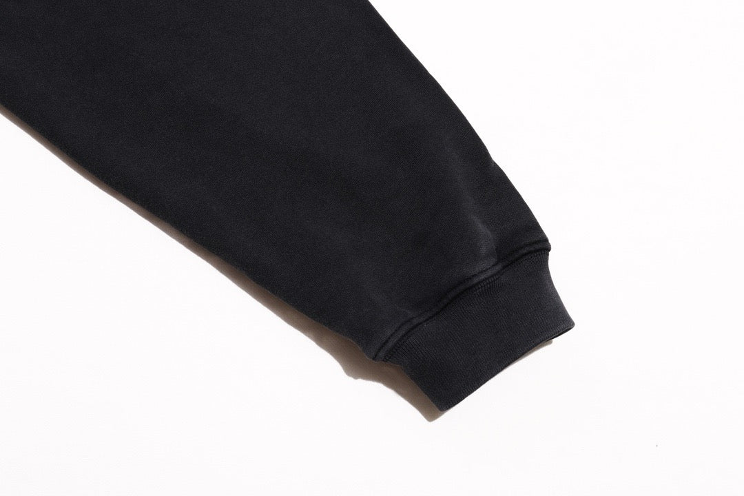 Schwarzer Hoodie