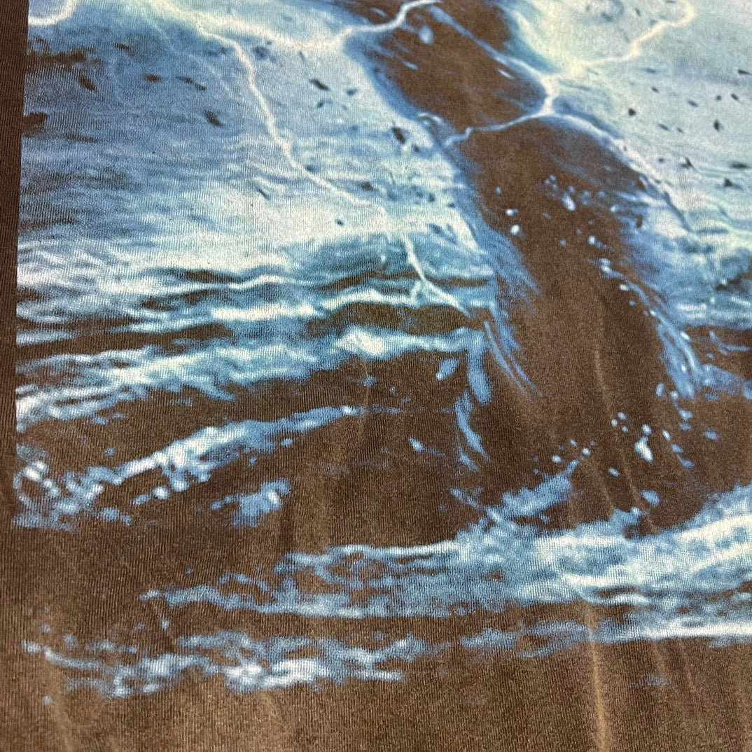 Dunkelschwarzes T-Shirt