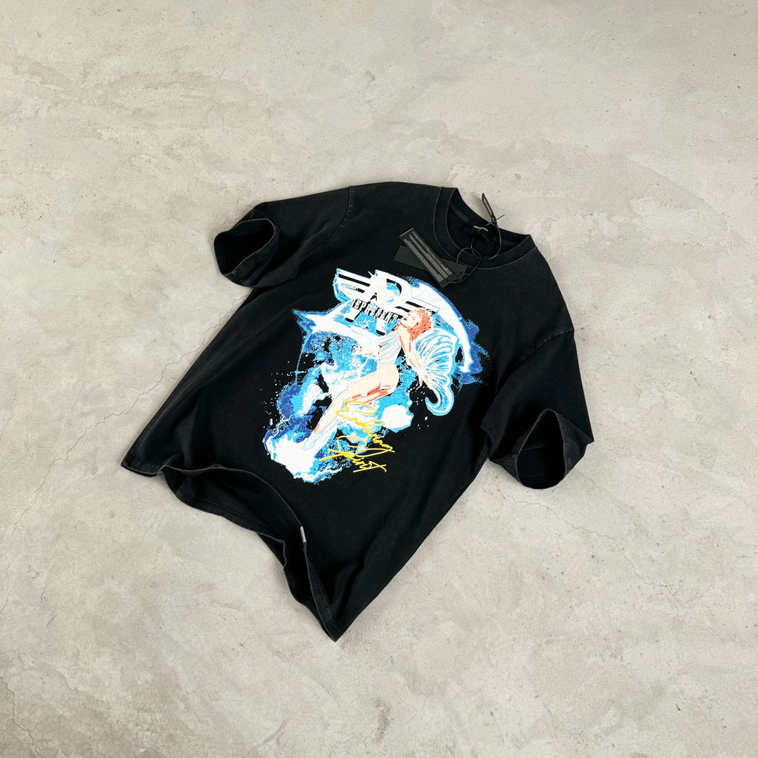 camiseta negra