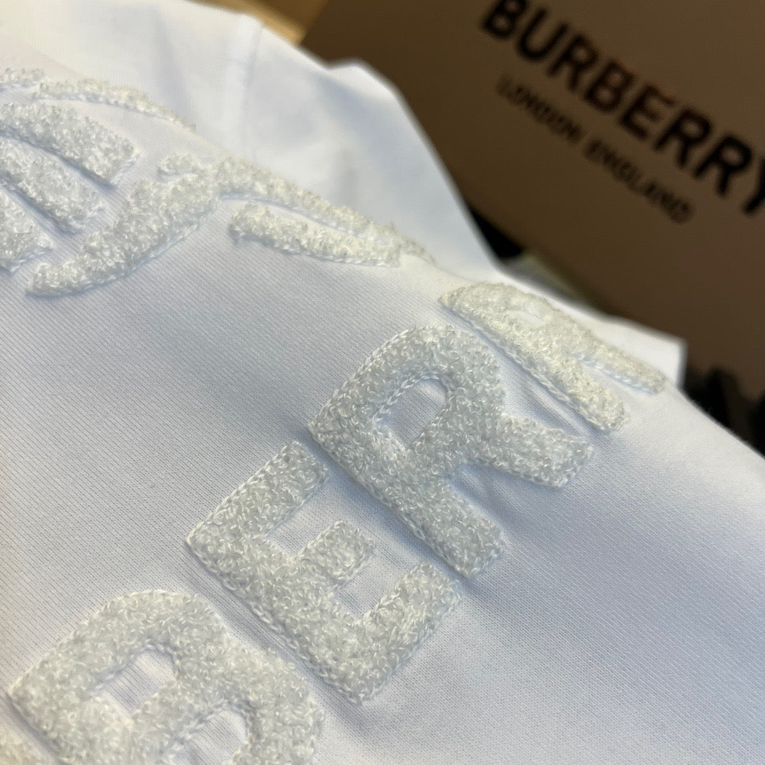 Black and White T-shirt - FashionHype.xyz