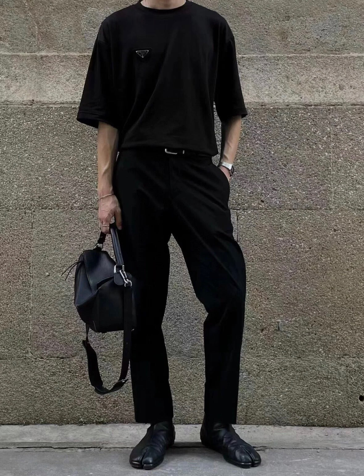 Black and White T-shirt - FashionHype.xyz