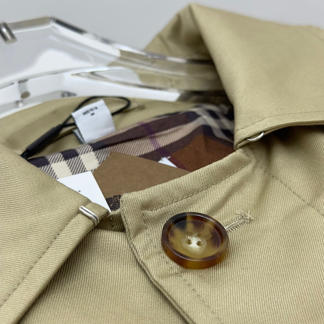 Khaki Jacke