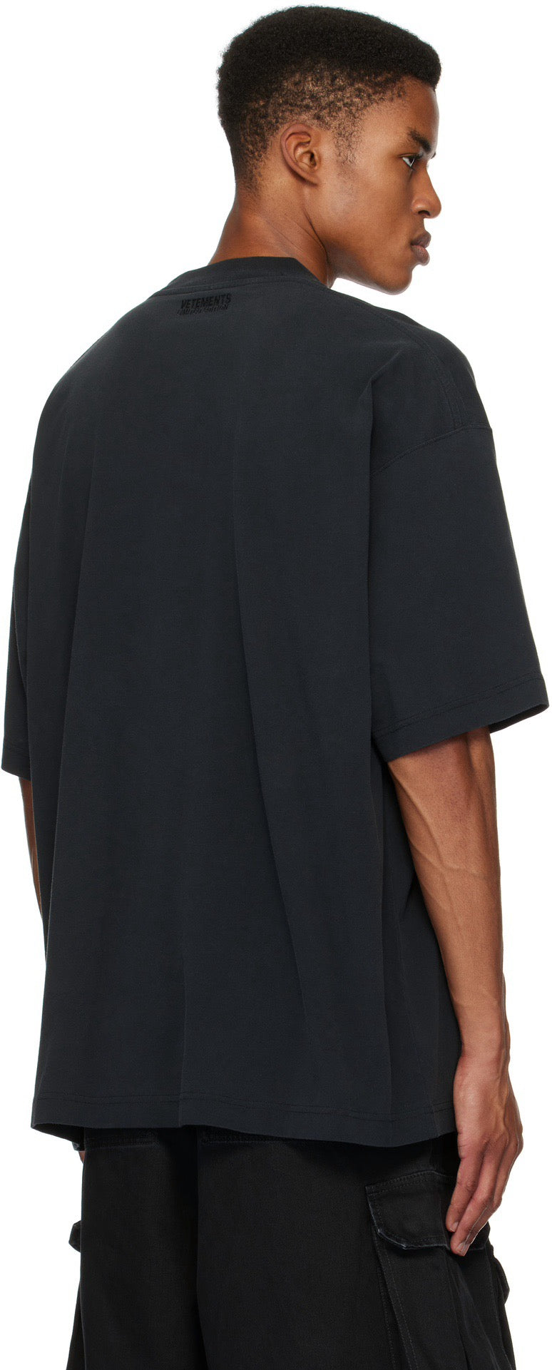 Schwarzes T-Shirt