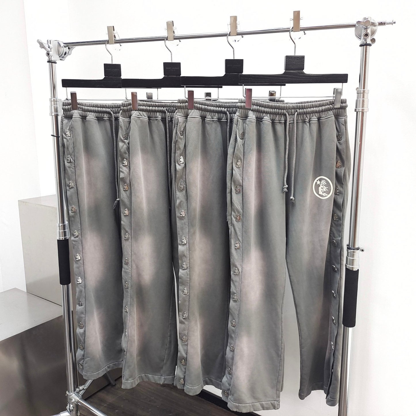 Dunkelgraue Hose