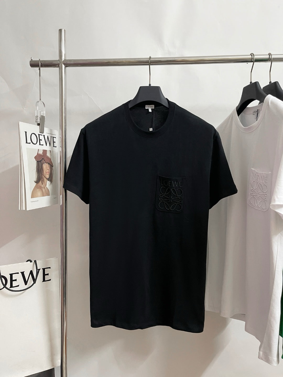 White, Black and Green T-shirt - FashionHype.xyz