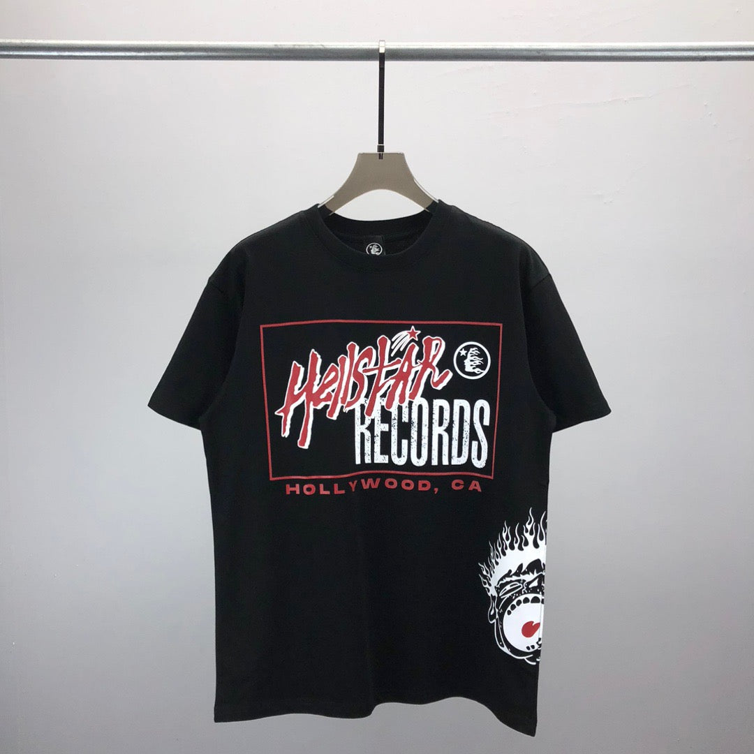 Schwarz-weißes T-Shirt