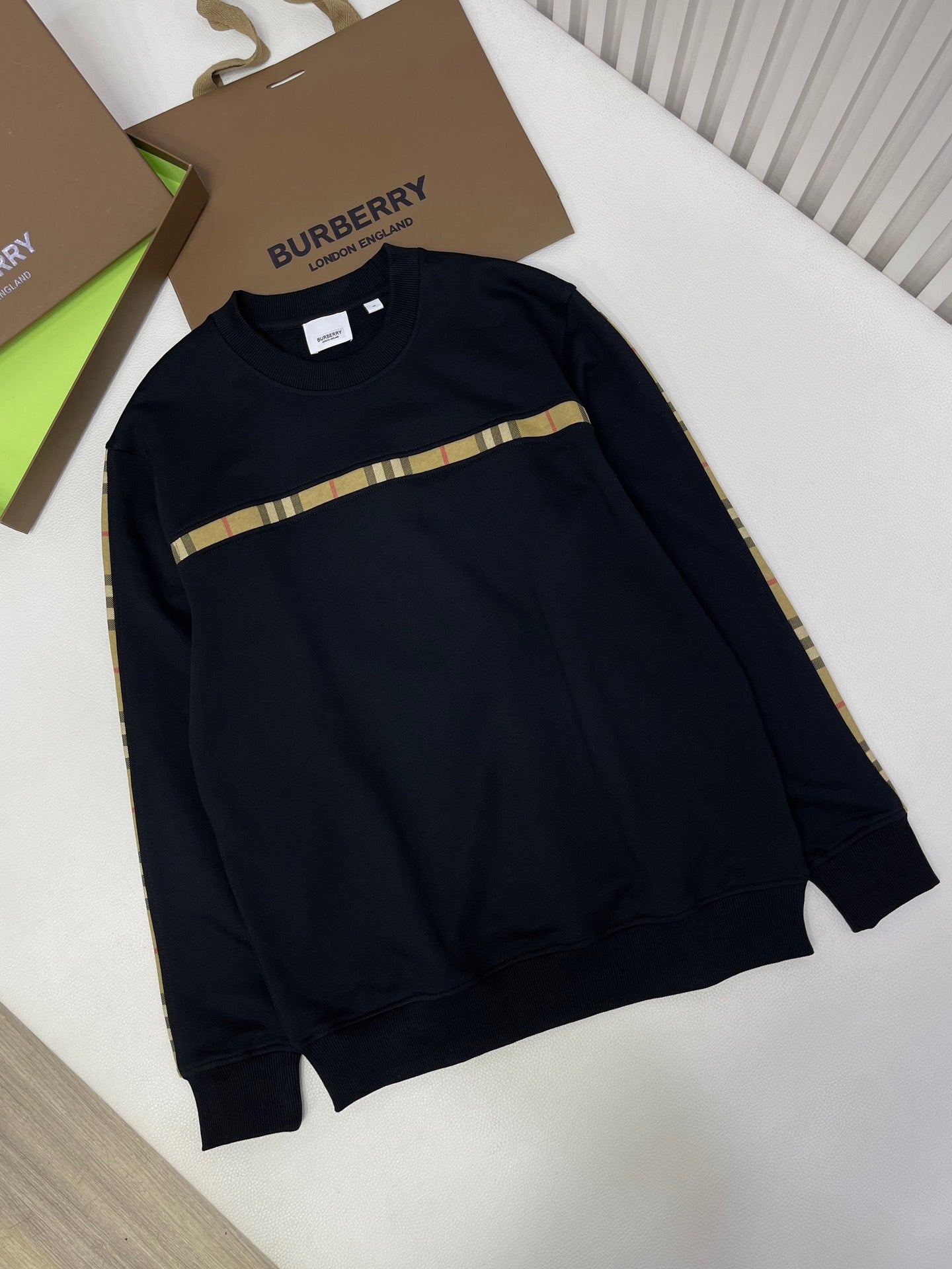 Black Jersey - FashionHype.xyz