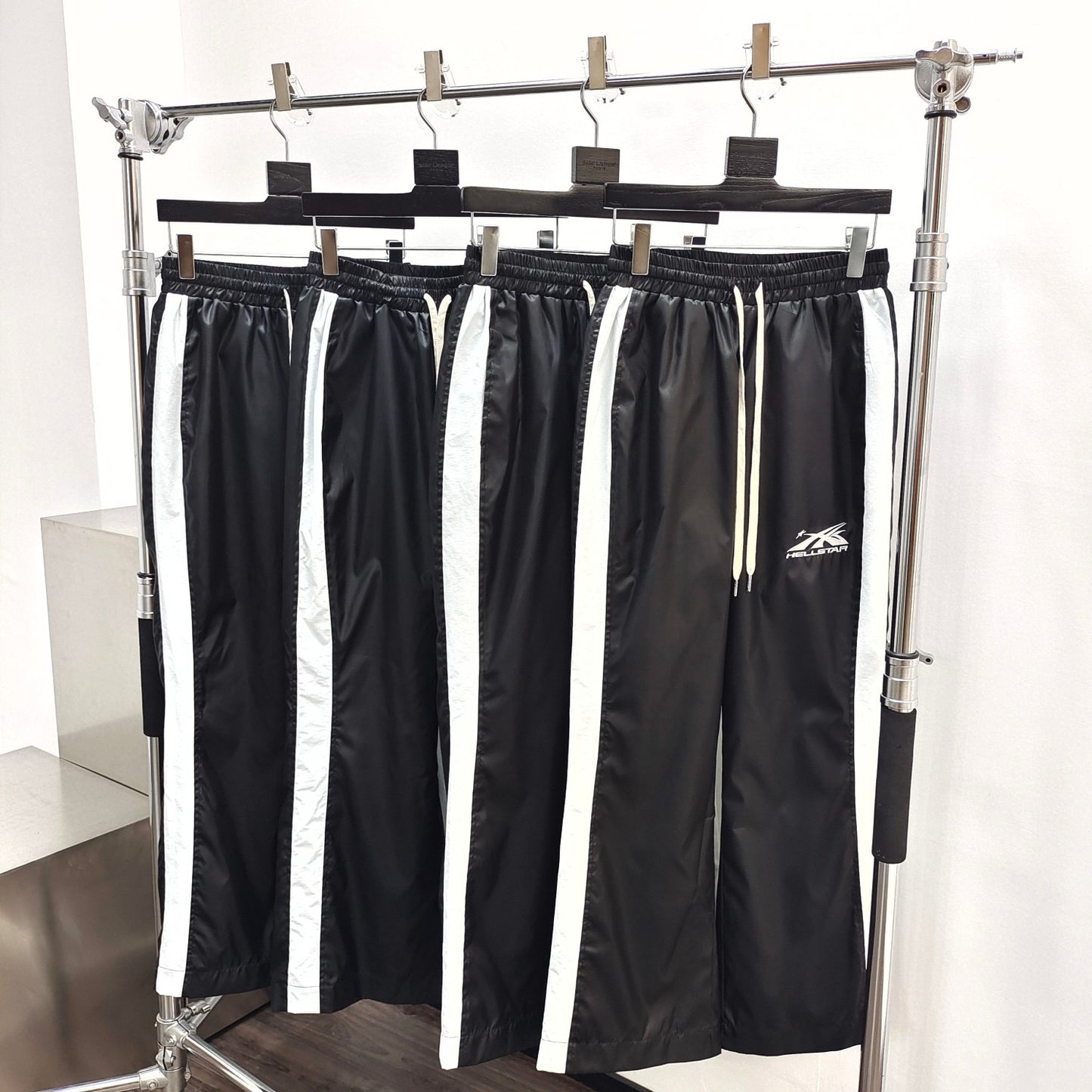 Schwarze Hosen