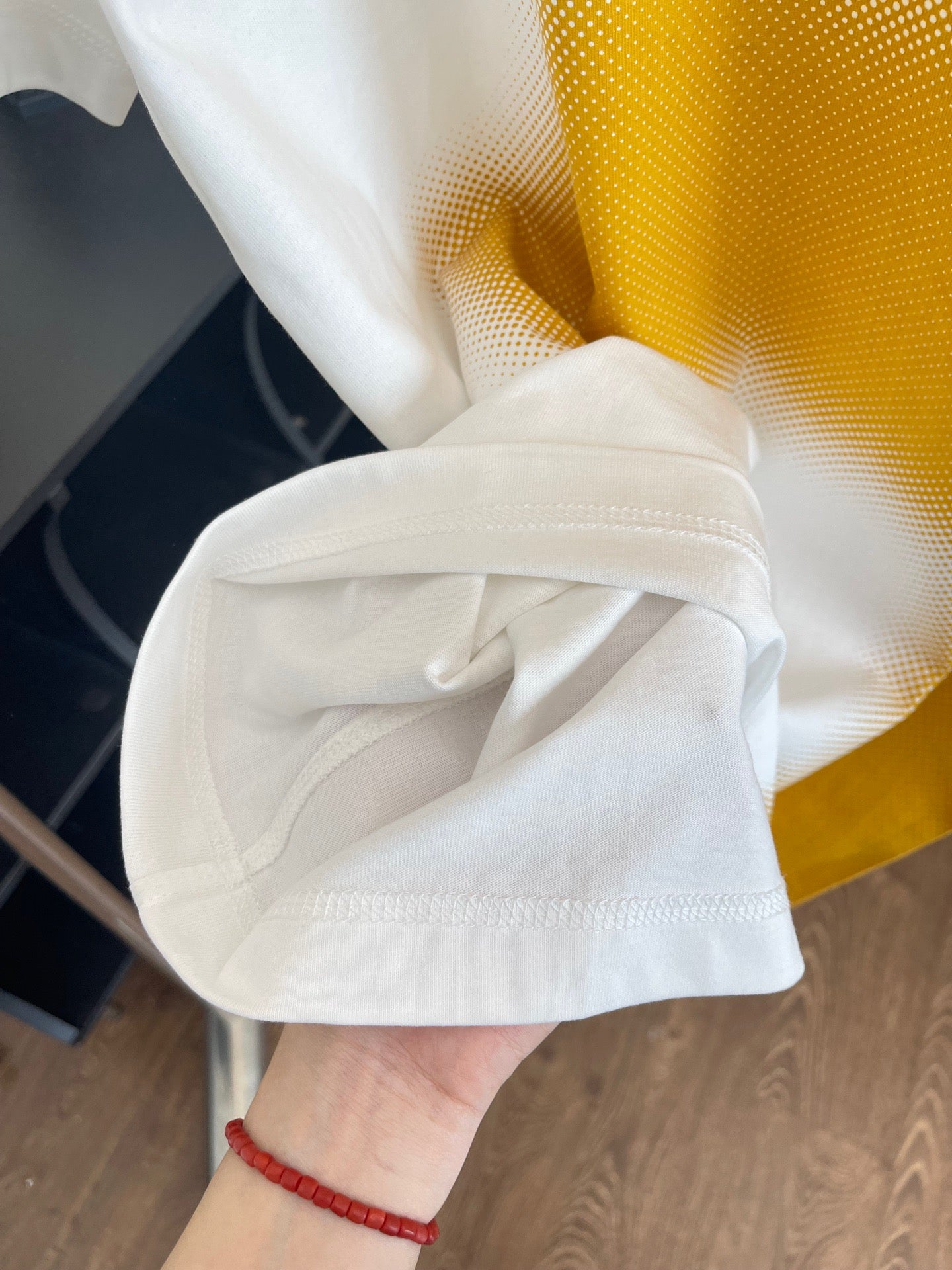 Mehrfarbiges T-Shirt