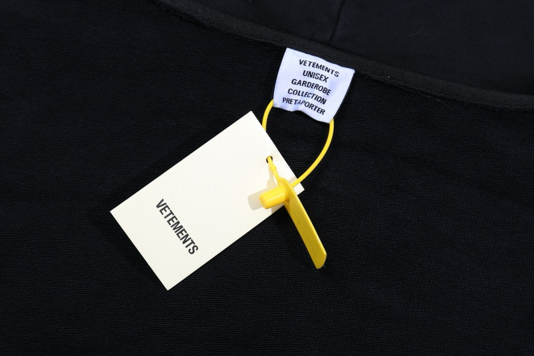 Schwarzer Hoodie