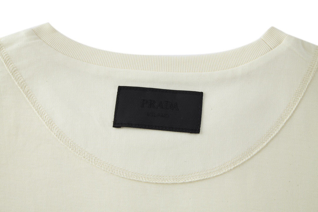 White T-shirt - FashionHype.xyz