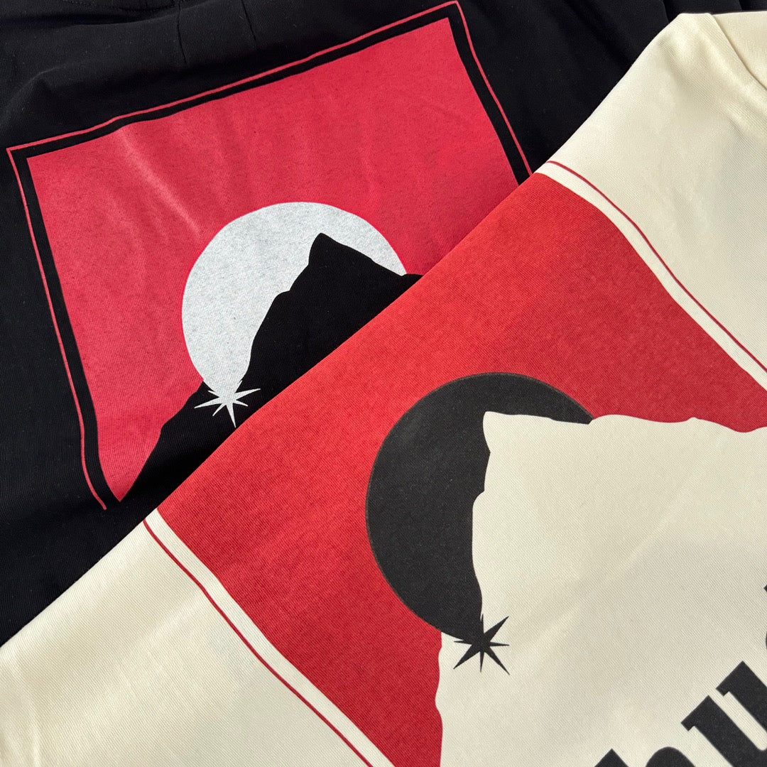 تي شيرت أبيض وأسود