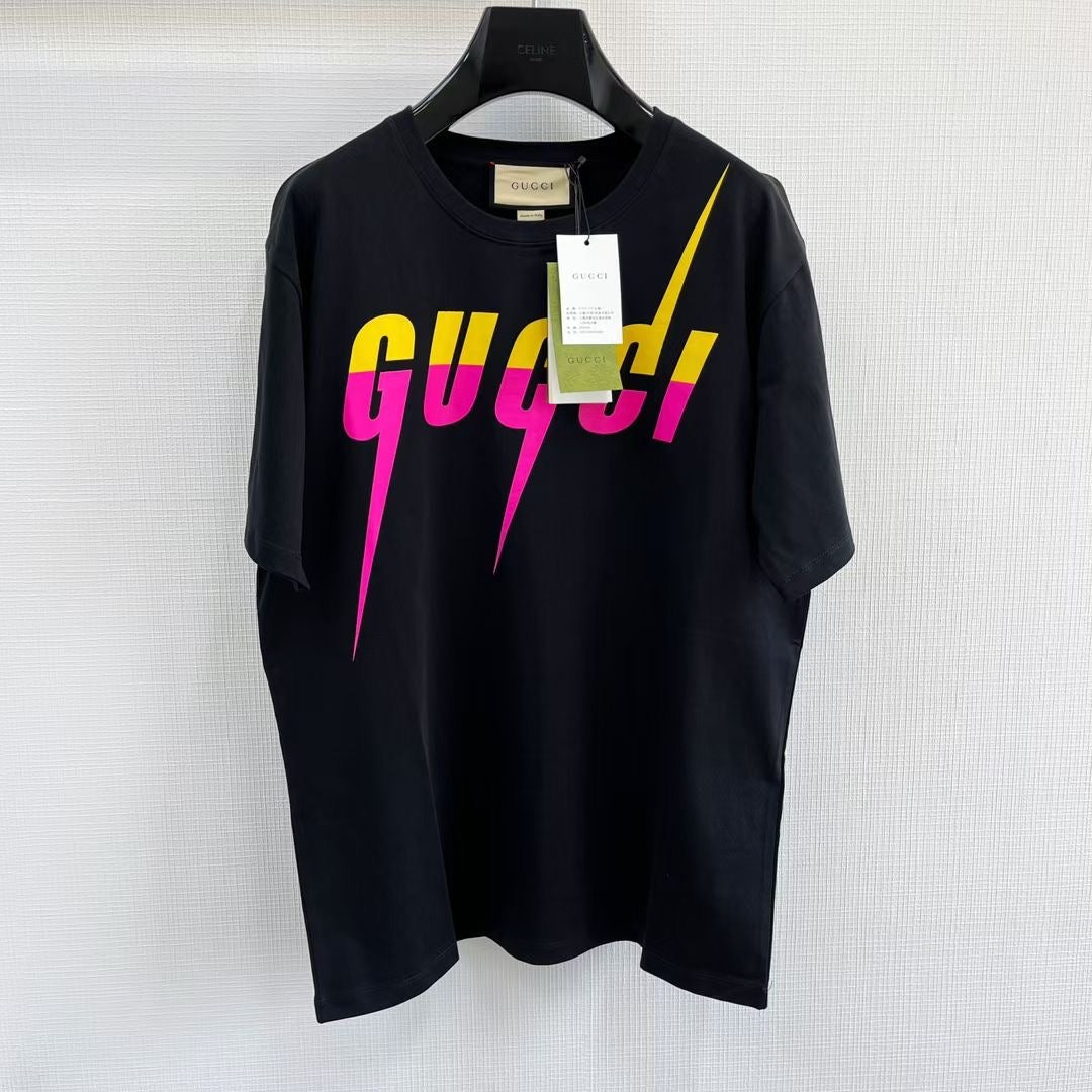 Schwarzes T-Shirt