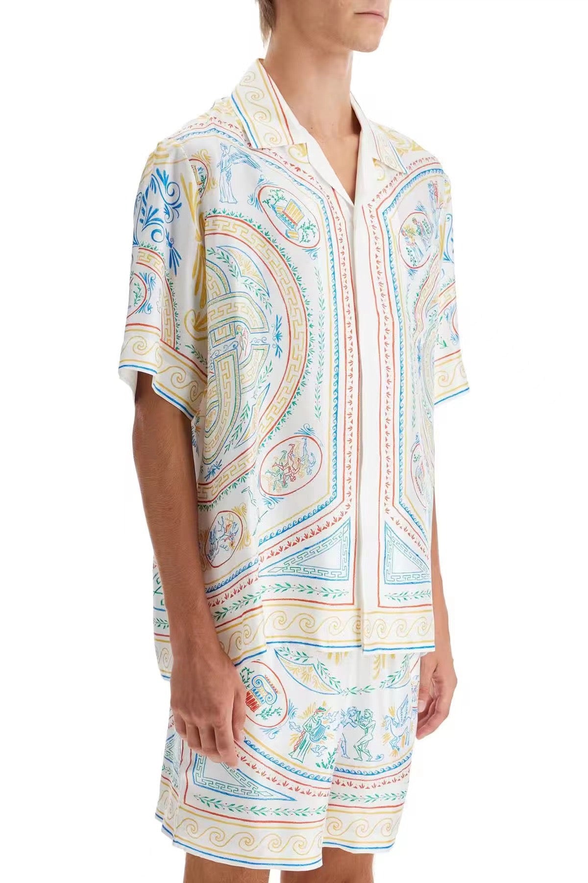 قميص متعدد الألوان