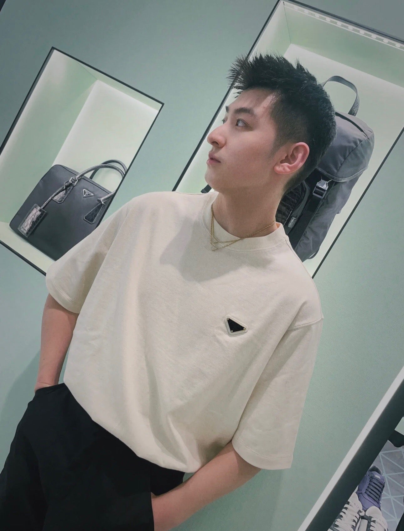 White T-shirt - FashionHype.xyz