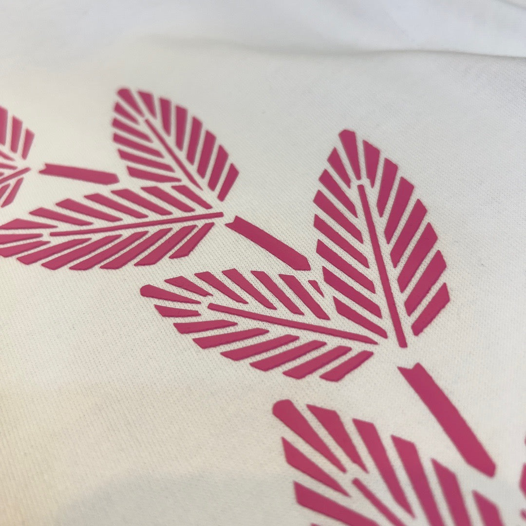 Schwarz-weißes T-Shirt