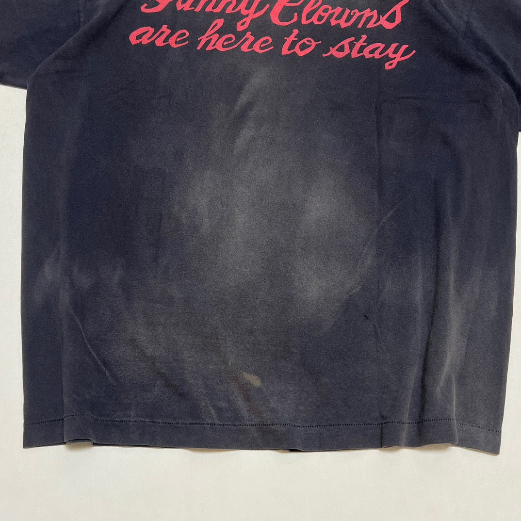 Dunkelschwarzes T-Shirt