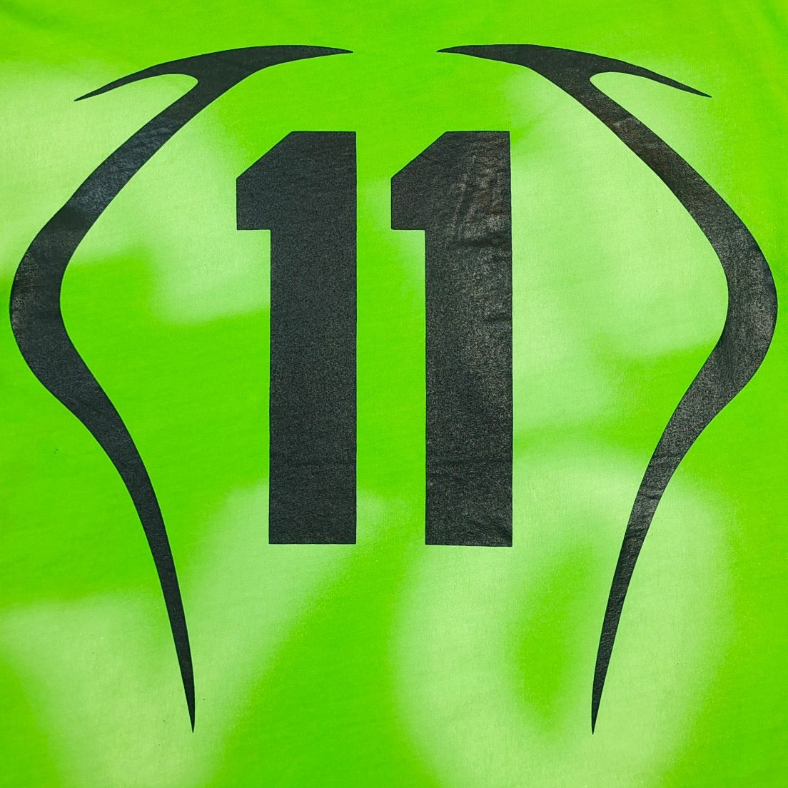 Dunkelgrünes T-Shirt