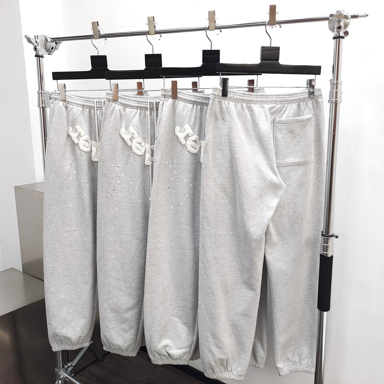 Graue Hose